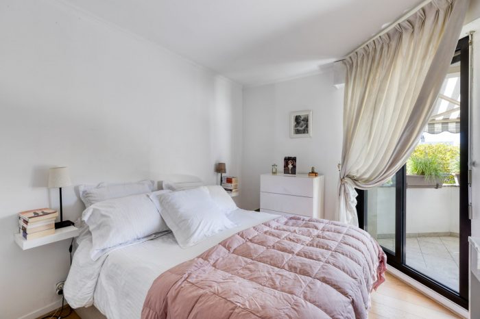 Chambre parentale ouverte sur terrasse