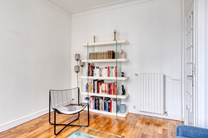 Bibliothèque dans le séjour
